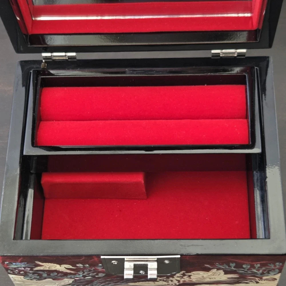 Korean Najeon Chilgi Lacquer Jewelry/Music Box With Mother Of Pearl Crane Motif